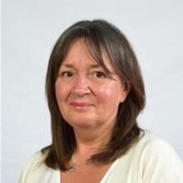 Portrait of Councillor Deborah Heneghan